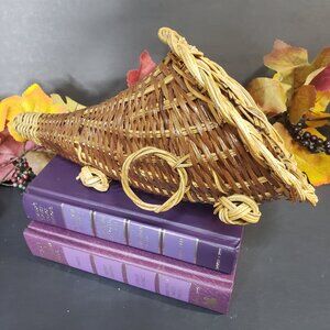 Vintage Wicker Footed Cornucopia Horn of Plenty Basket 11" Fall Decor